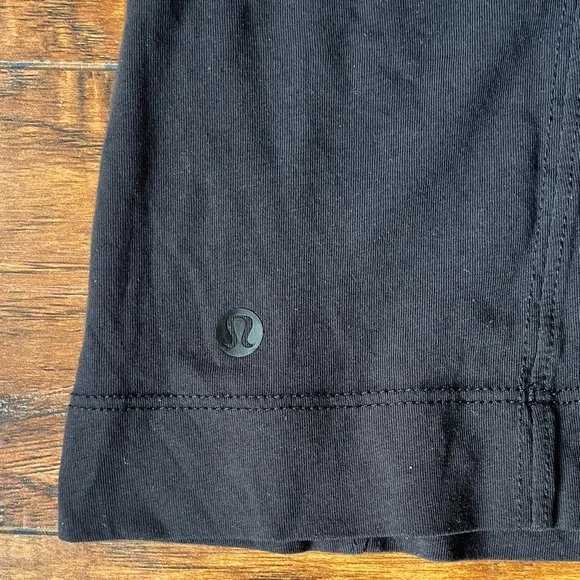 lululemon athletica Black Short Sleeve Tee - Picture 6 of 6